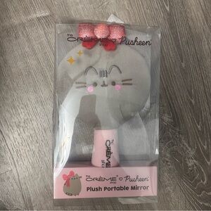 The Crème Shop x Pusheen Handheld Mirror